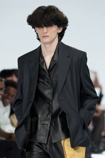Look 69
